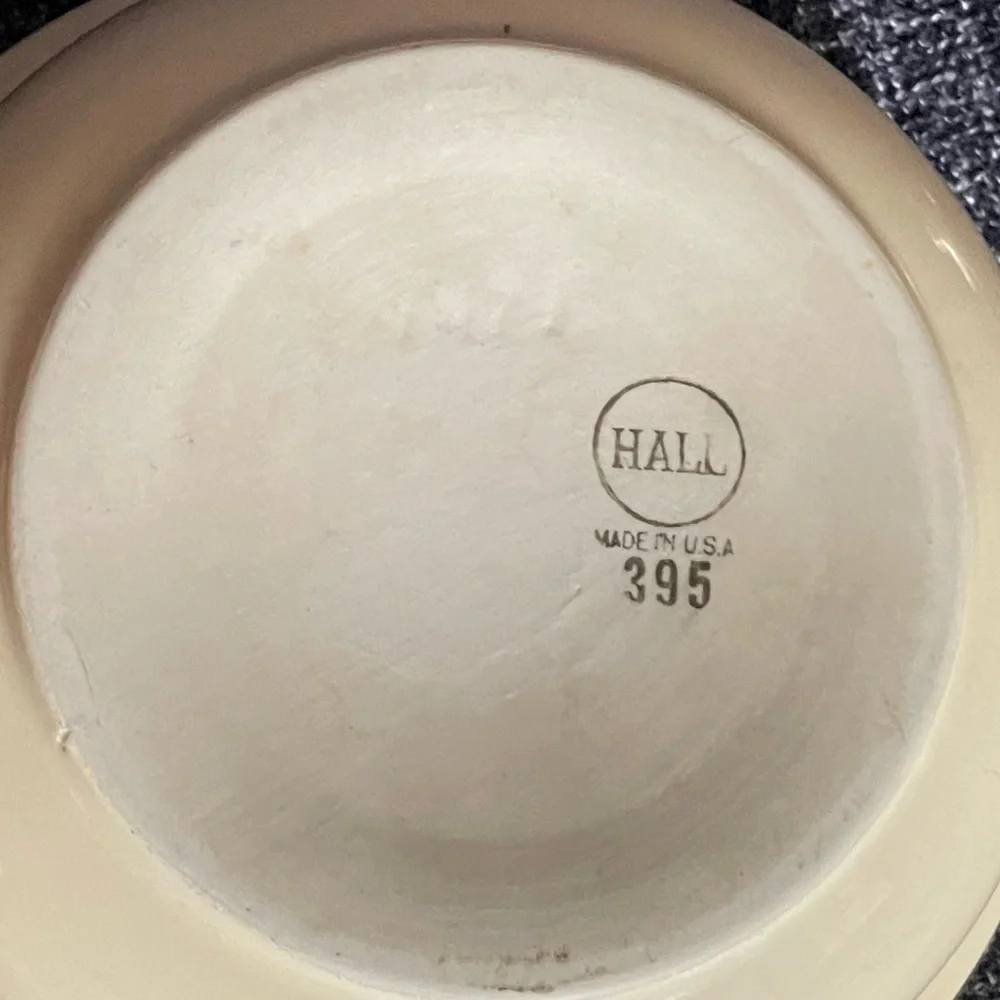 Vintage Hall ‘Haute Canine’ Dog Bowl in Cream 392 & Gray Bowl 395 w Gold Trim